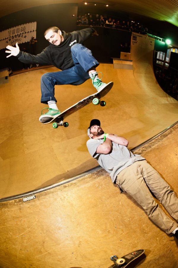 Julien Benoliel ollie over Paris.  Photo: Vincent Coupeau