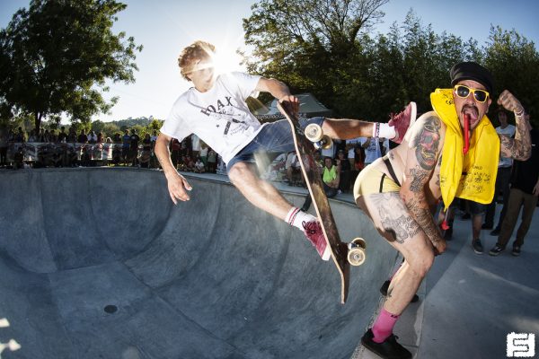 Jaime Mateu. Foot plant to fakie on Captain's back.