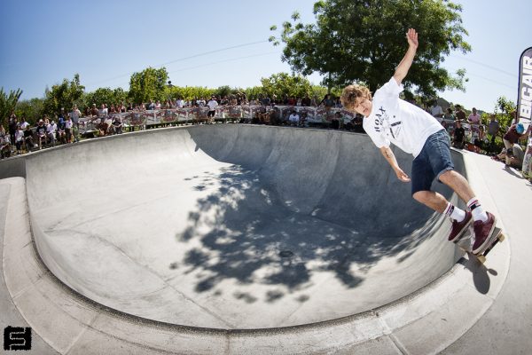 Jaime Mateu. Feeble 270 out. 