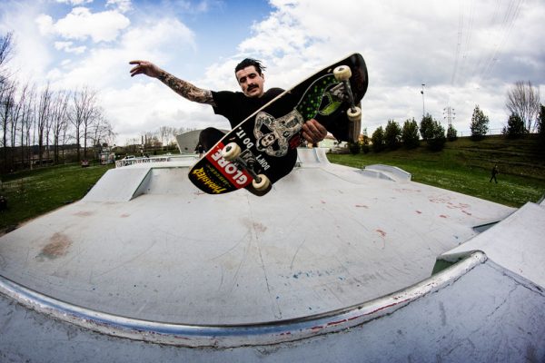 Captain Jairo. Frontside stalefish. LLSP. Torrelavega, Cantabria.