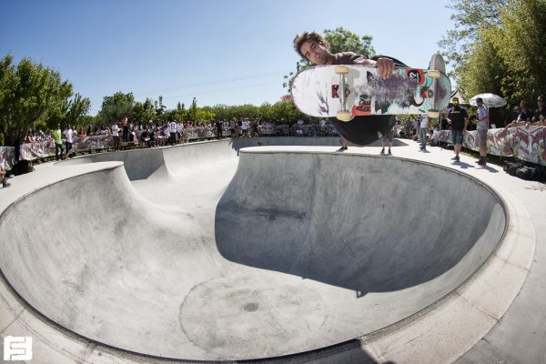 Manu. Frontside air.