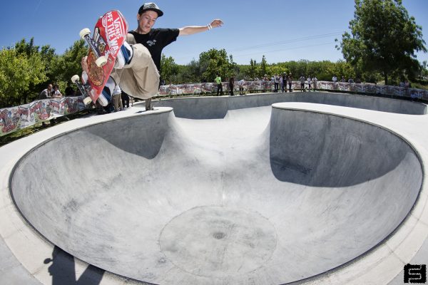 Martino Cattaneo. Frontside nosebone.