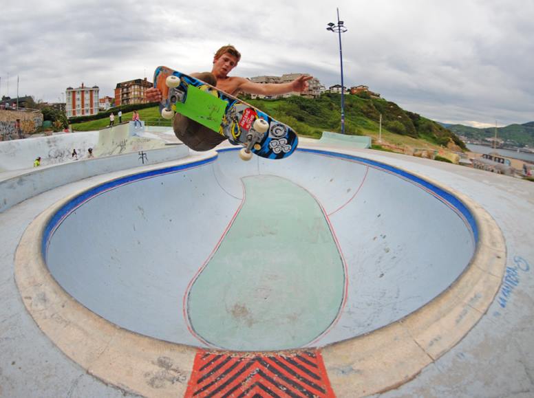 Jaime Mateu. Tailgrab at La Kantera. Photo: Borja Casas