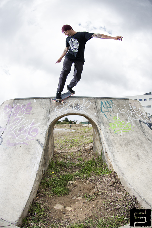Loic Morice. Backside smith. Geracoes.  Photo: Fred Ferand