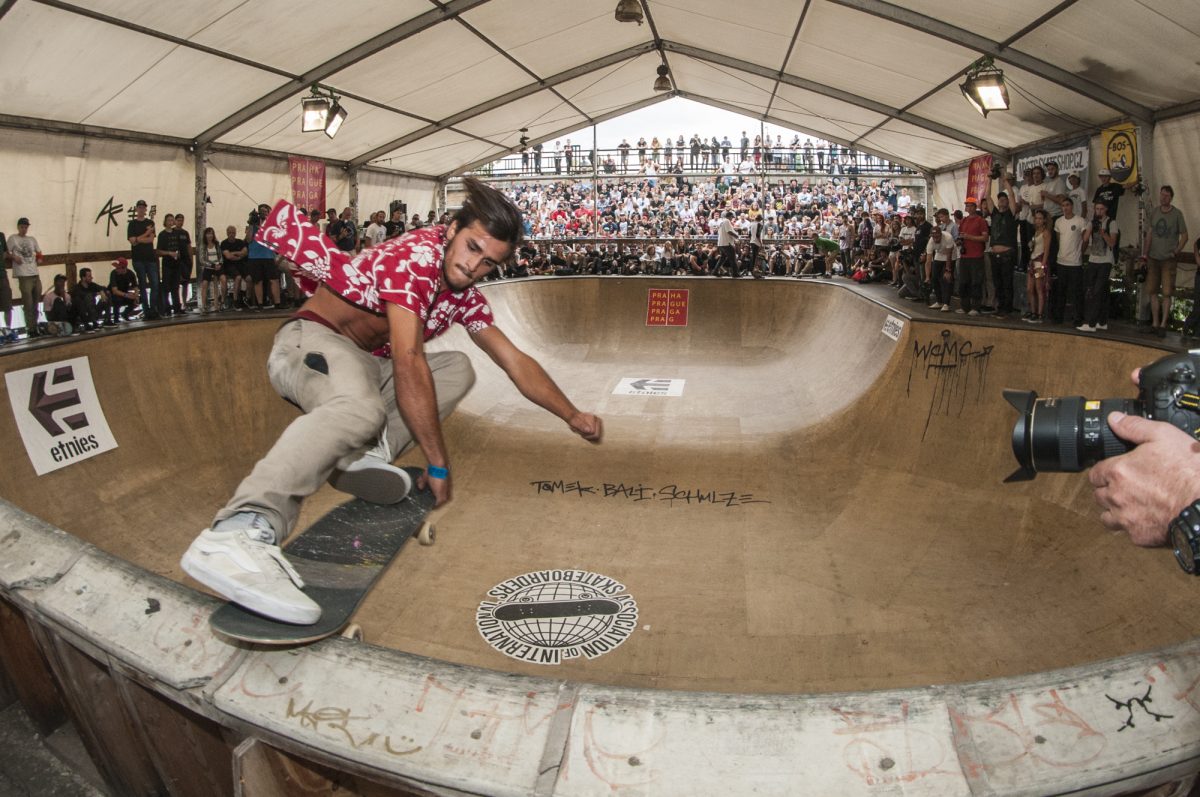 Jean Pantaleo. Crailslide on the pool coping.