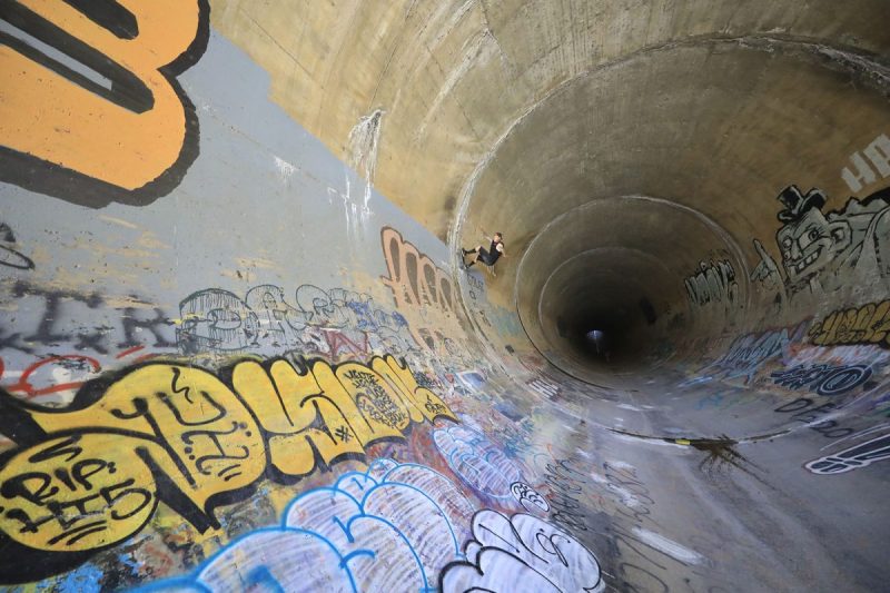 Glory hole, T