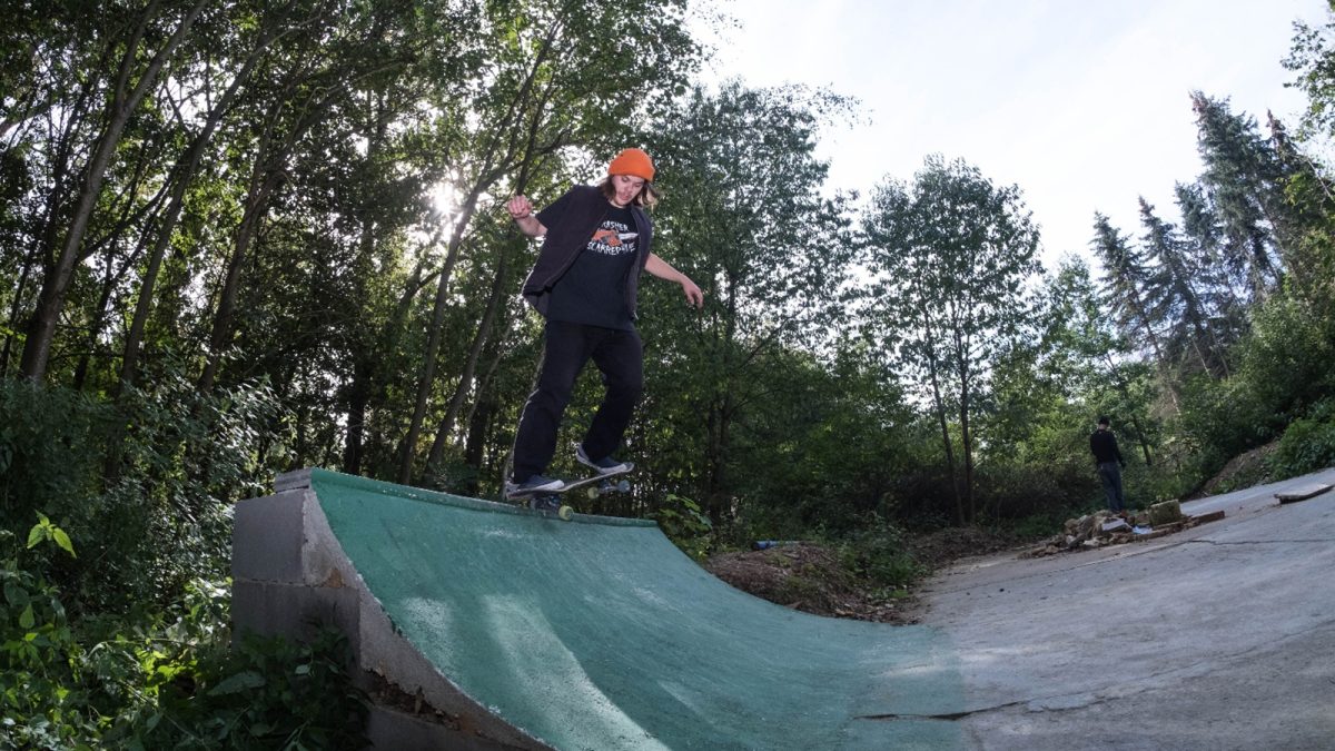 Křák DIY, Pilsen. Kuba Volka, backside nosepick, 2020. Photo: Hsin Jan Chao